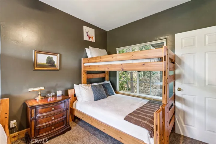 1232 Aleutian Drive, Lake Arrowhead, California 92352