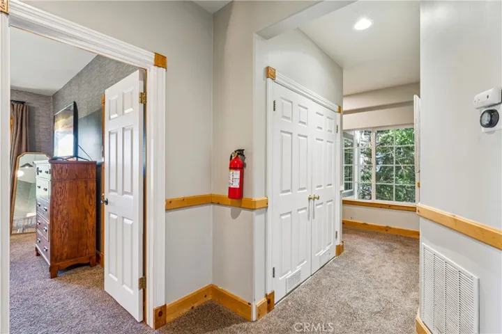 1232 Aleutian Drive, Lake Arrowhead, California 92352