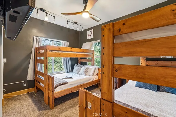 1232 Aleutian Drive, Lake Arrowhead, California 92352