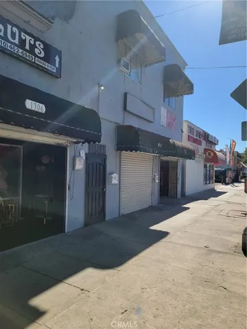 1702 N Long Beach, Compton, California 90221