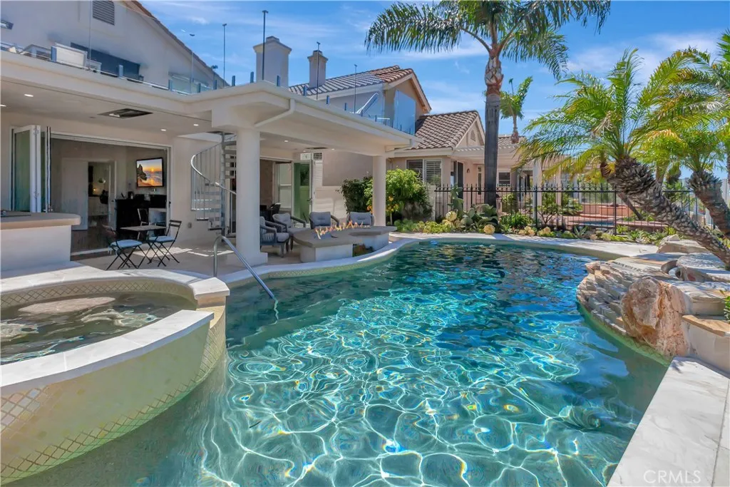 Pool/ Spa