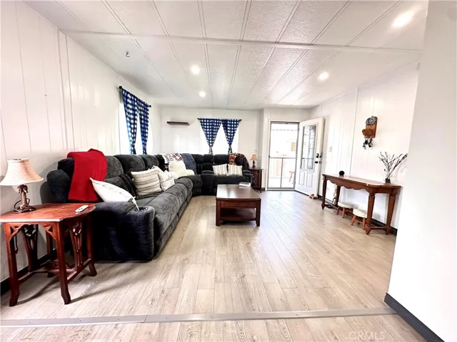 4361 Mission 18, Montclair, California 91763
