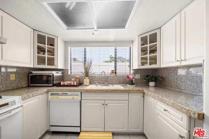 527 W Harvard Street 4, Glendale, California 91204