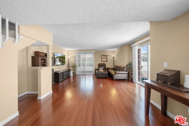 527 W Harvard Street 4, Glendale, California 91204