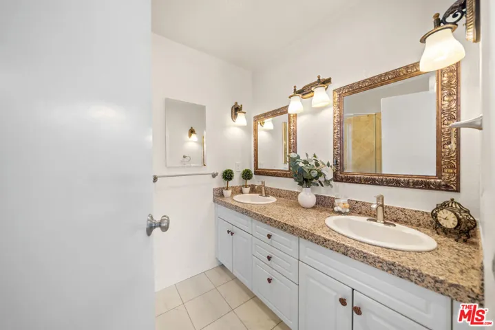527 W Harvard Street 4, Glendale, California 91204