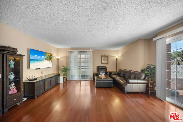 527 W Harvard Street 4, Glendale, California 91204