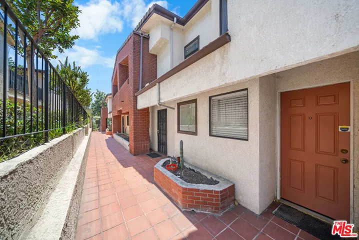 527 W Harvard Street 4, Glendale, California 91204