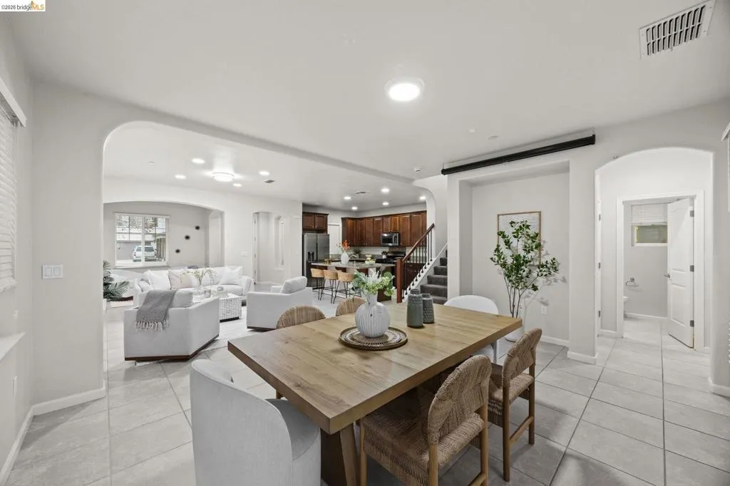 great room - dinning area