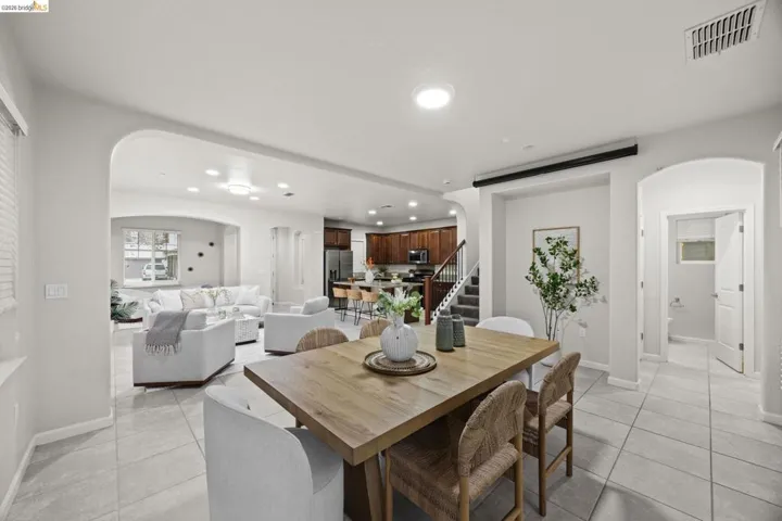 great room - dinning area