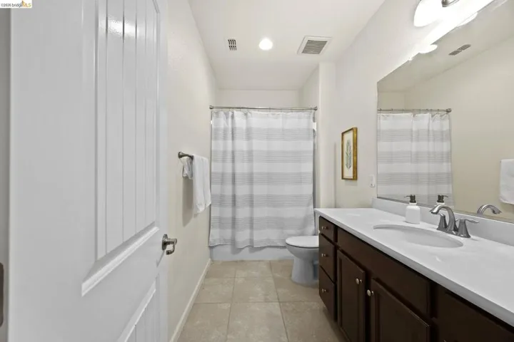 upstairs full bath
