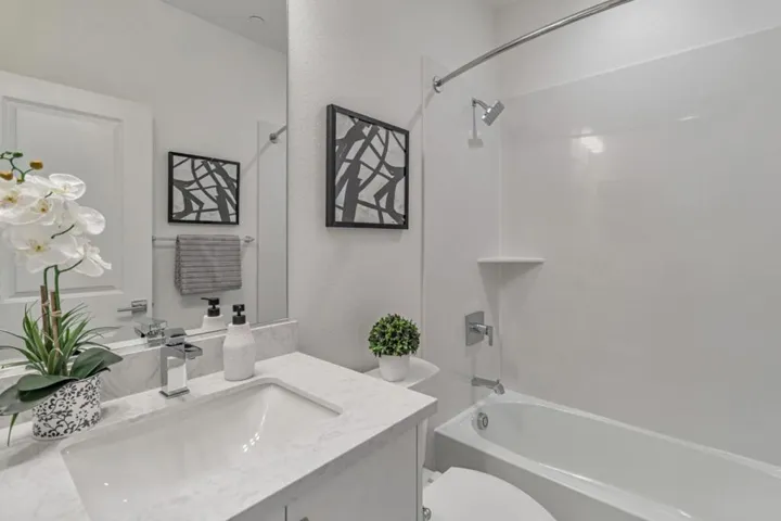 1112 Juana Court, Palo Alto, California 94303
