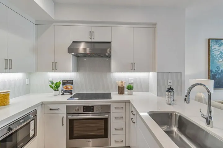 1112 Juana Court, Palo Alto, California 94303