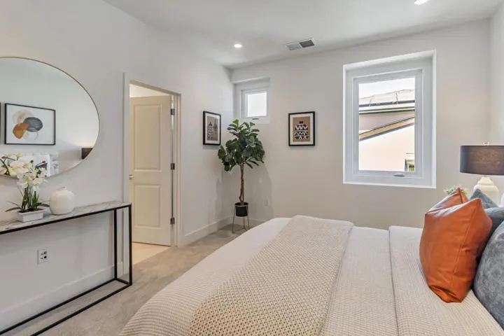 1112 Juana Court, Palo Alto, California 94303