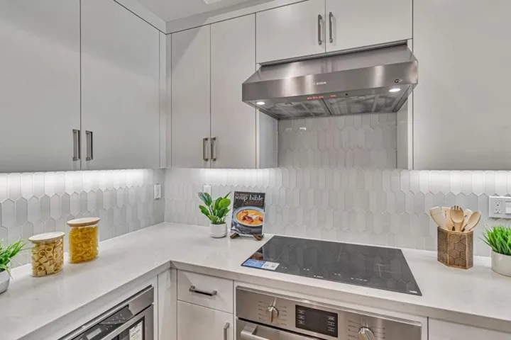 1112 Juana Court, Palo Alto, California 94303
