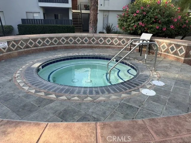 18645 Hatteras 206, Tarzana, California 91356