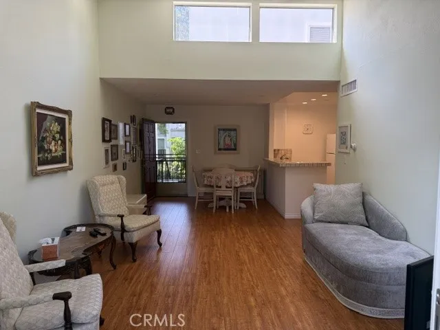 18645 Hatteras 206, Tarzana, California 91356