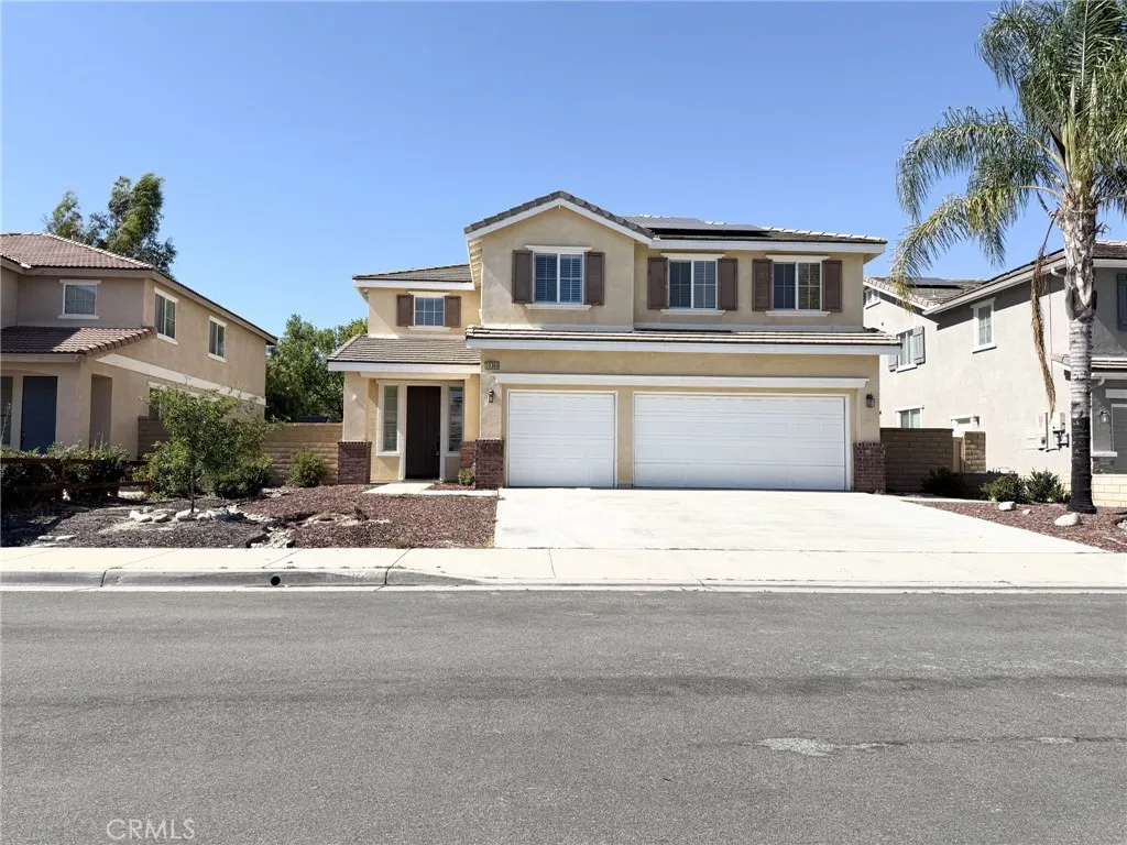 Large Driveway & Spacious Front Yard