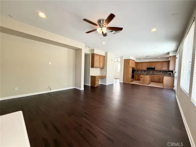 Spacious & Bright Great Room