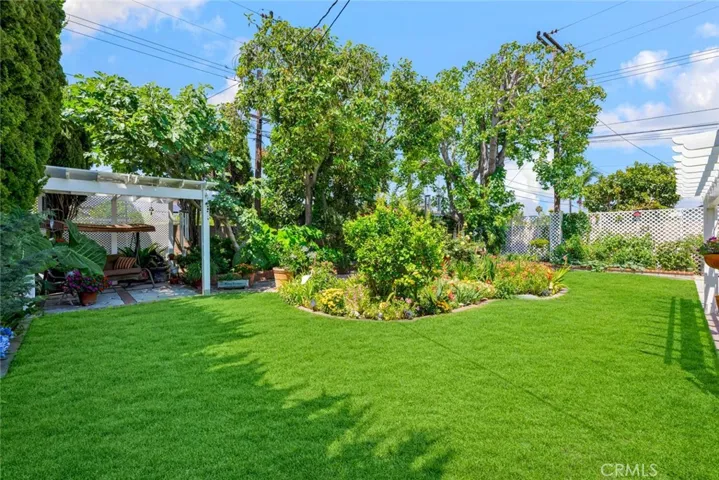 THIS BACKYARD NEVER GETS OLD!