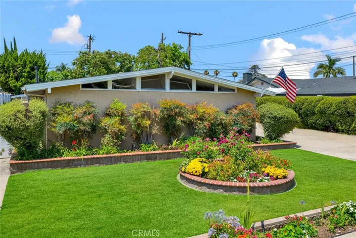 WELCOME TO YOUR NEXT CHAPTER IN GARDEN GROVE!