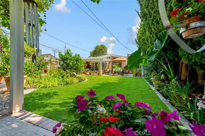 A BACKYARD THAT TOOK DECADES TO DEFINE!