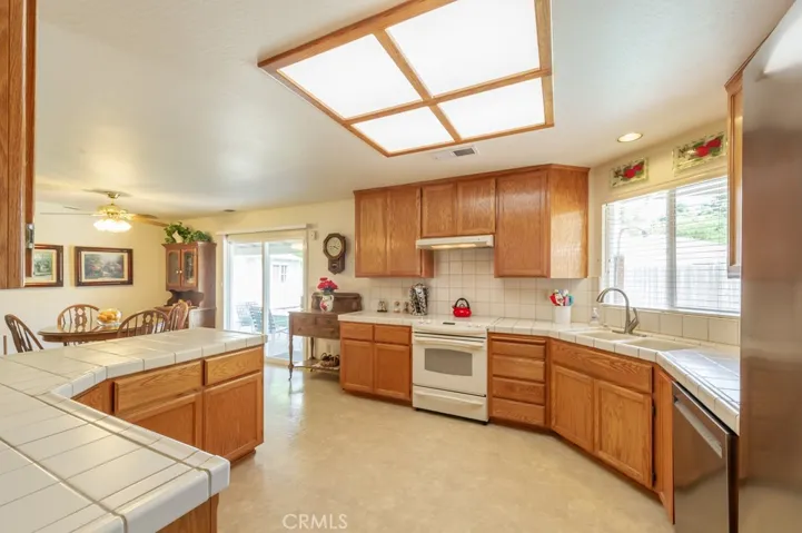 Kitchen whole