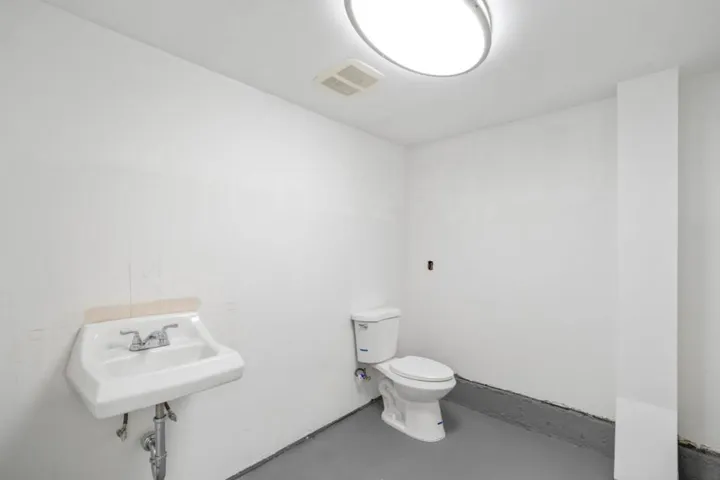 6183 Mission Street, Daly City, California 94014