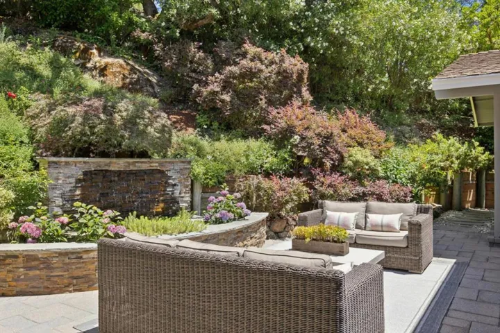 1185 Trinity Drive, Menlo Park, California 94025