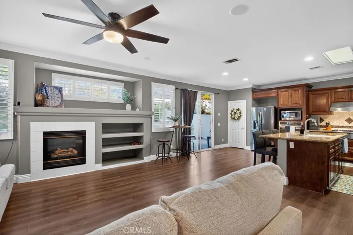 Family Room  / Kitchen