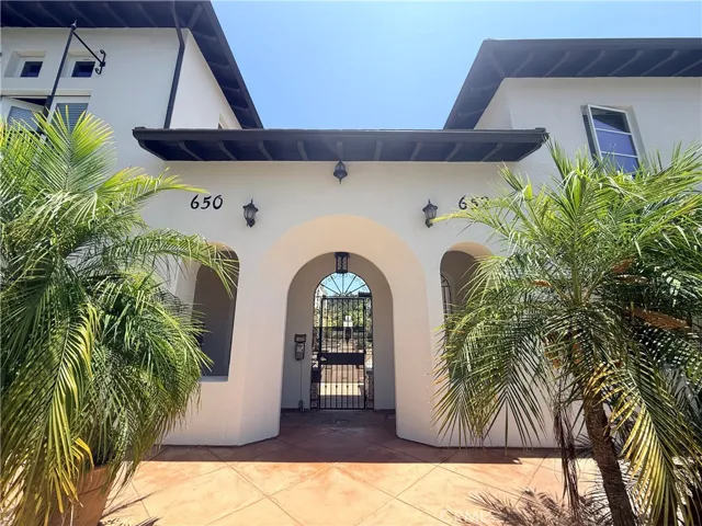 650 S Lake Ave, Pasadena, California 91106
