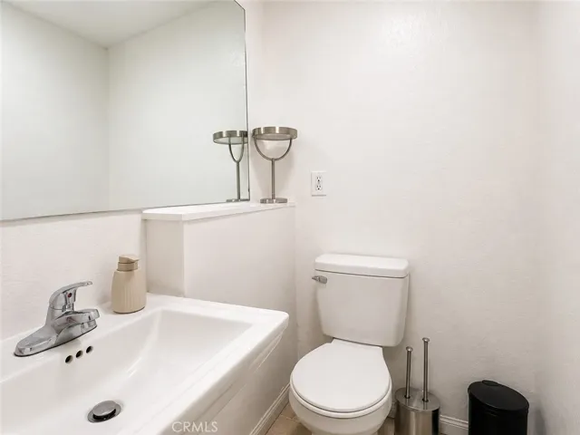 *HALF BATHROOM*