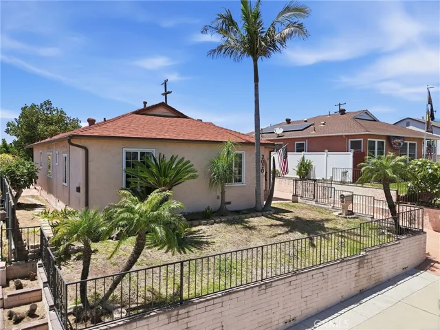 2020 Crenshaw, San Diego, California 92105