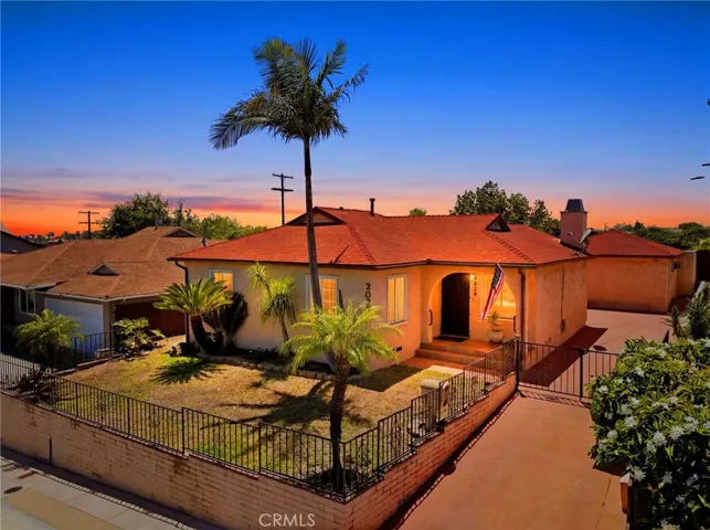 2020 Crenshaw, San Diego, California 92105