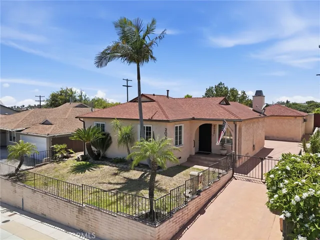 2020 Crenshaw, San Diego, California 92105