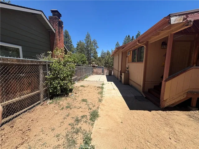 329 Downey, Big Bear City, California 92314