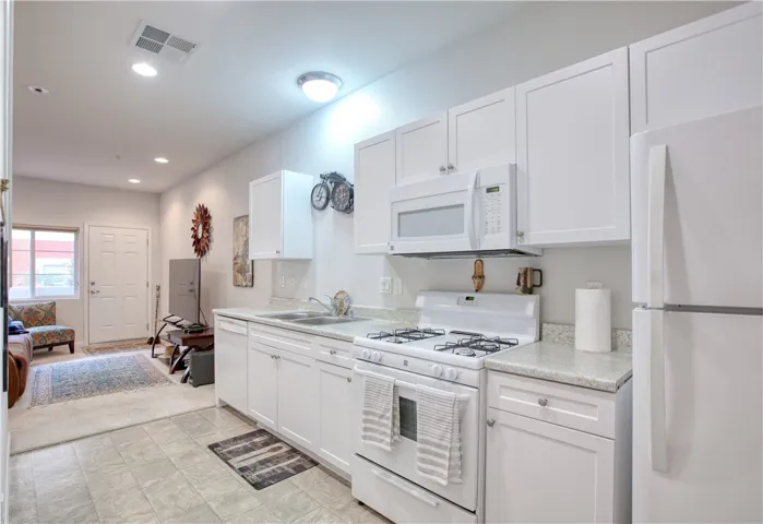 864 Lawrence, San Luis Obispo, California 93401