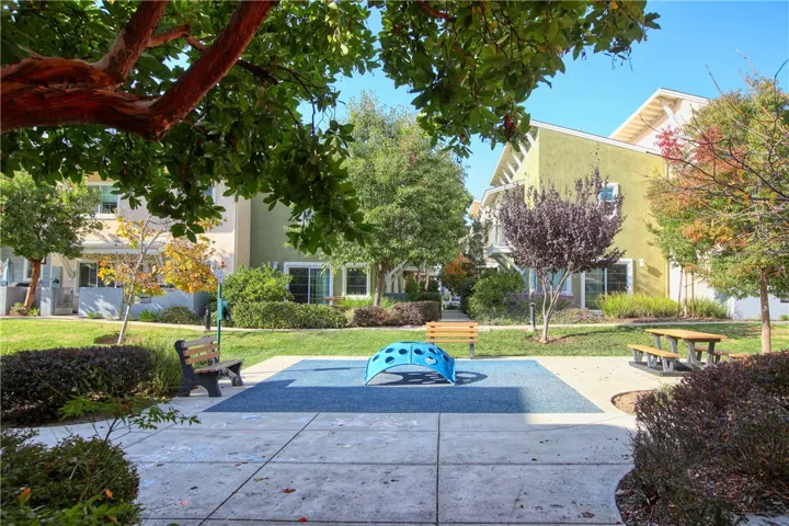 864 Lawrence, San Luis Obispo, California 93401