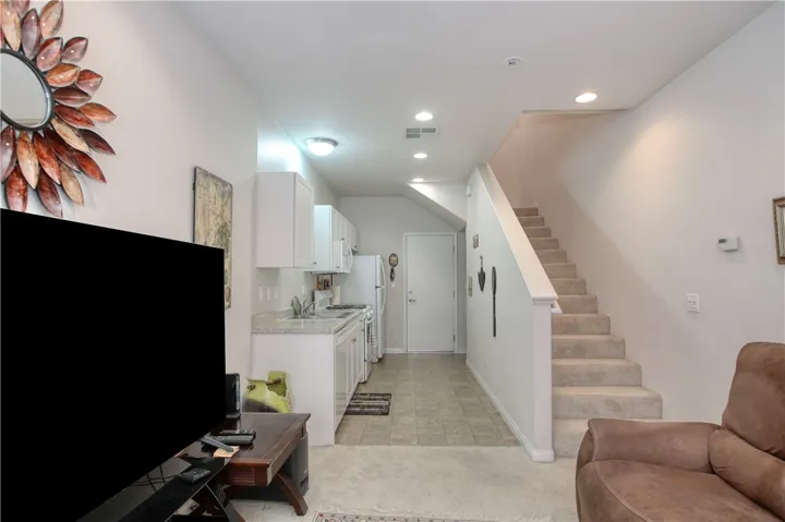 864 Lawrence, San Luis Obispo, California 93401