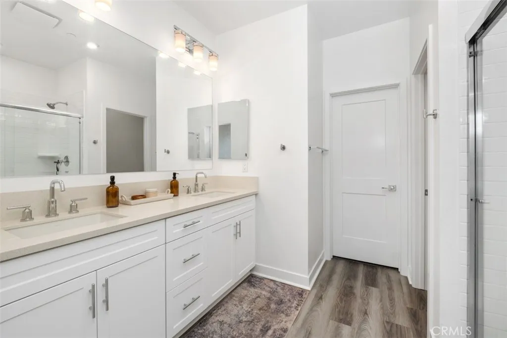 Primary En-Suite Bathroom
