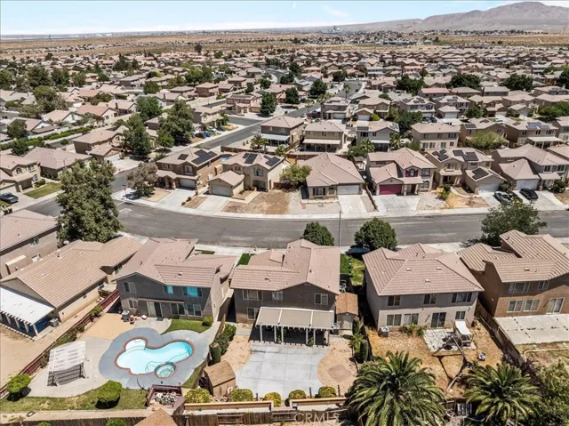 14267 Grayfox Ln, Victorville, California 92394