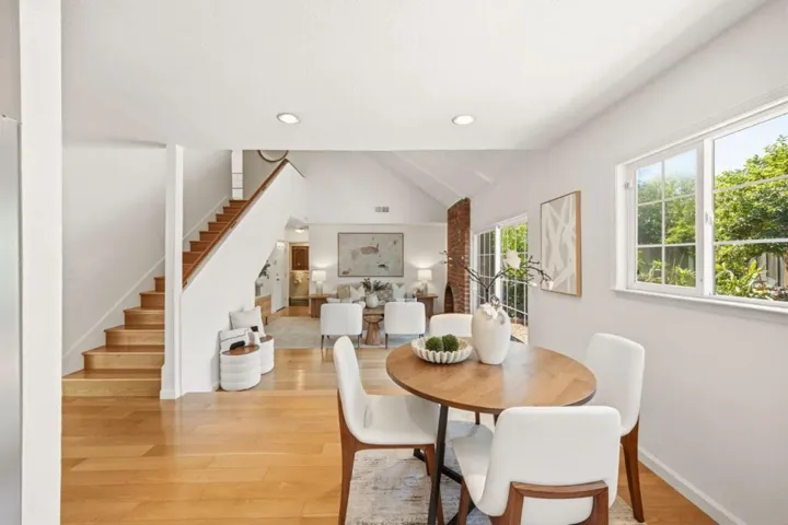 Breakfast nook