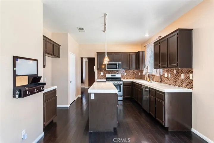 24861 Loire Court, Hemet, California 92544