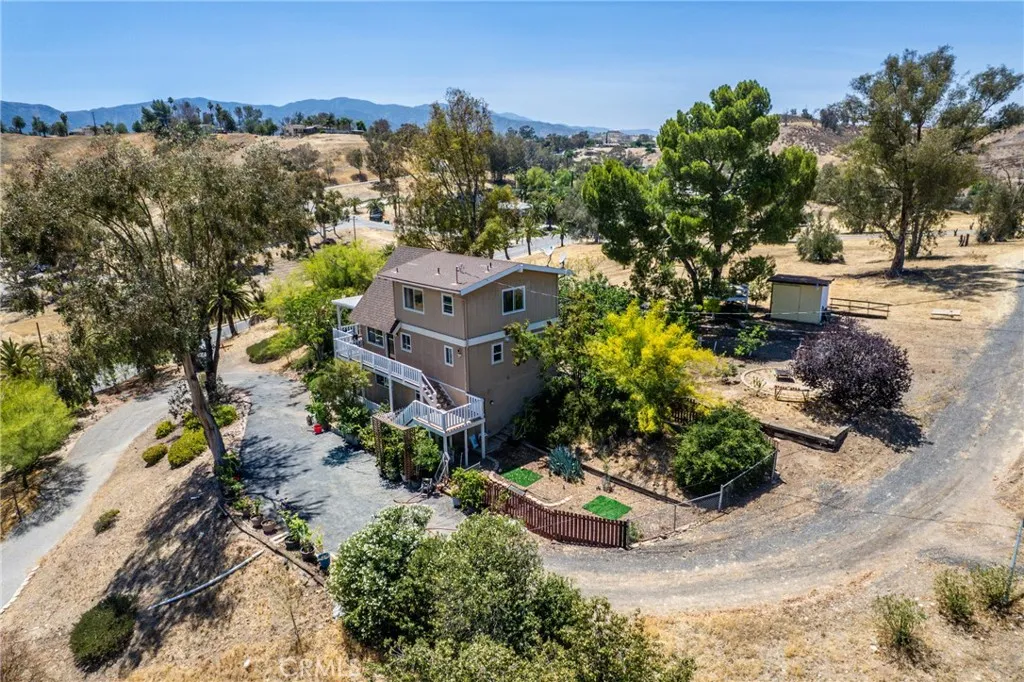 Drive thru driveway