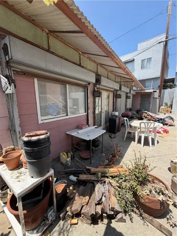 1126 White Knoll Drive, Los Angeles, California 90012