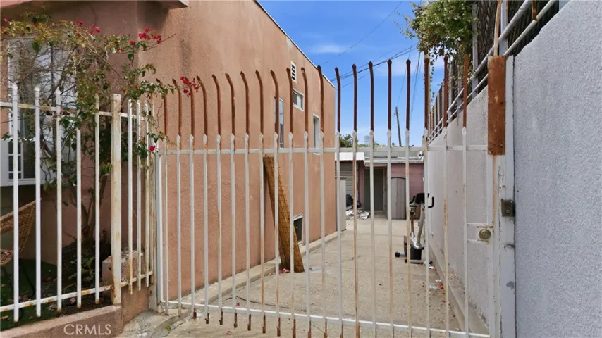 1126 White Knoll Drive, Los Angeles, California 90012
