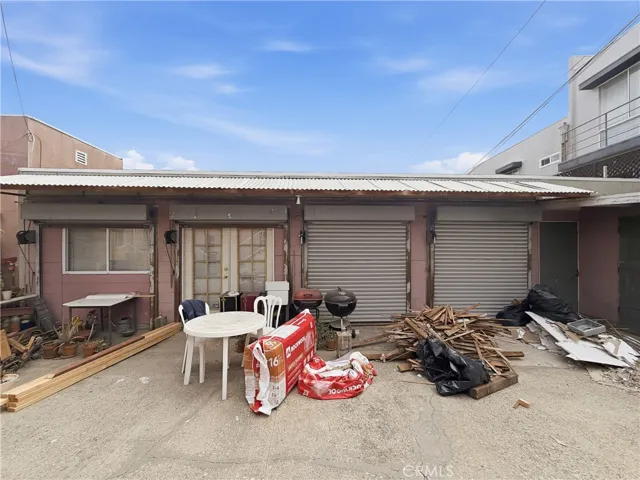 5 storage units