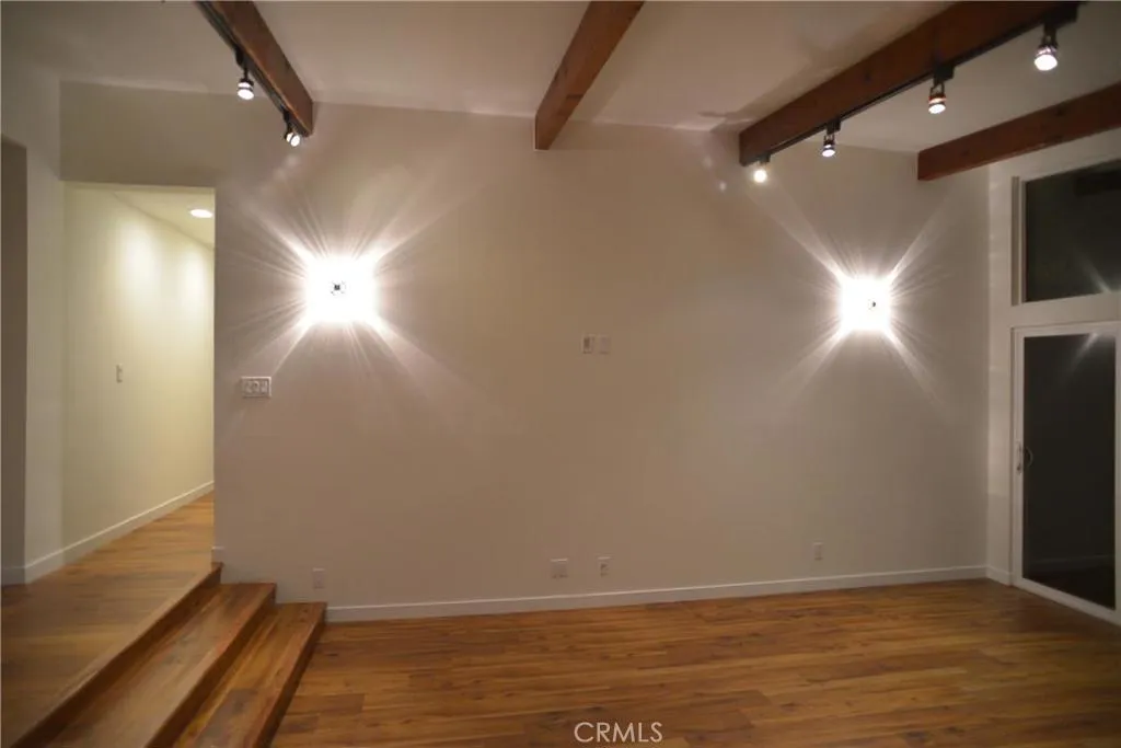 Family/entertainment room w/hall access to all bedrooms and sliding door access to backyard