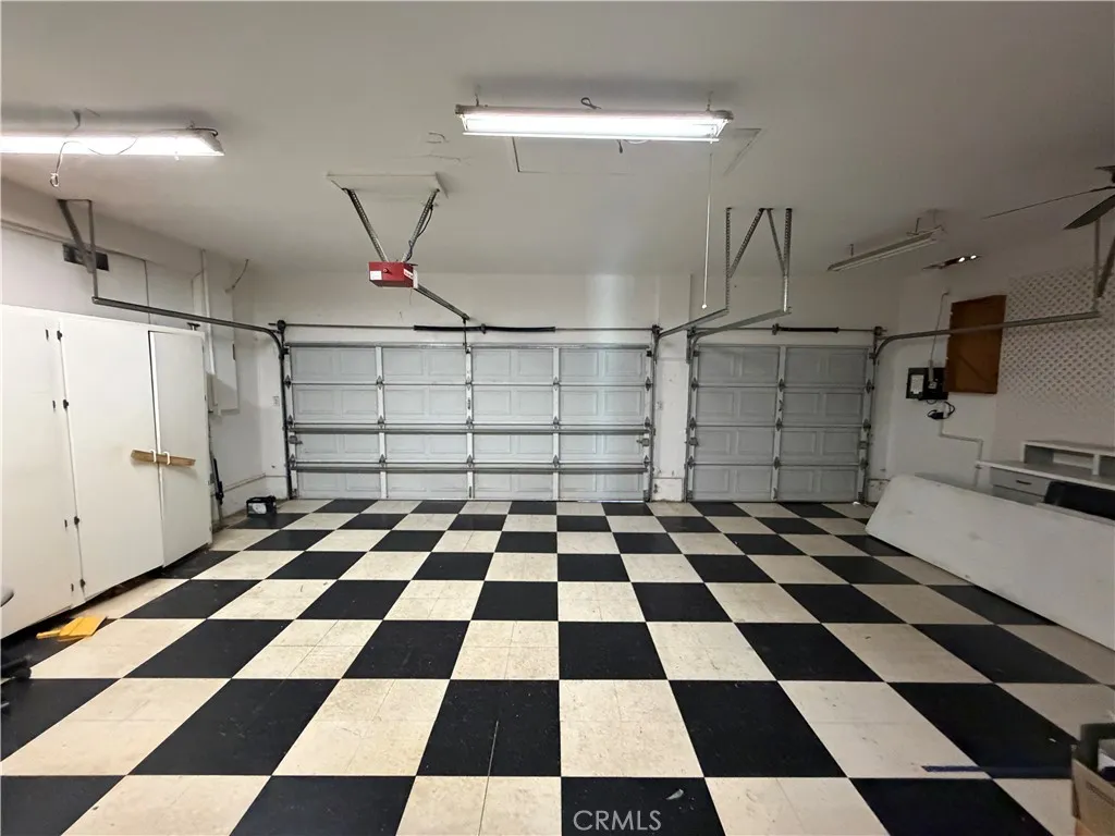3-car garage
