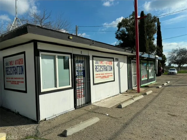 9134 Road 236, Terra Bella, California 93270