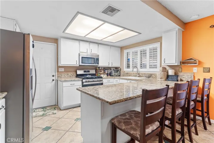 1809 W Avenue K9, Lancaster, California 93534